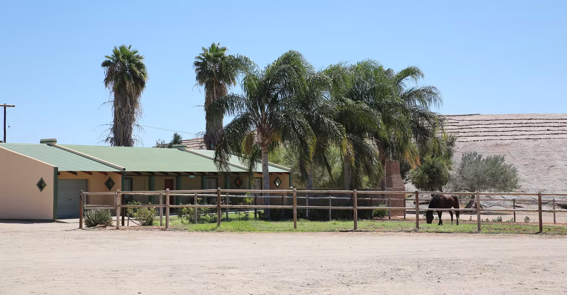 Guest House Accommodation in Augrabies near Kakamas - De Oude Stoor Guest House