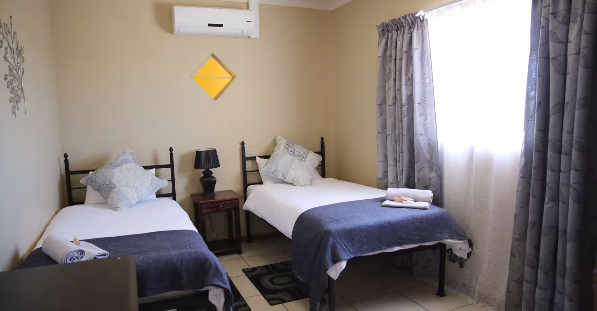 Guest House Accommodation in Augrabies near Kakamas - De Oude Stoor Guest House